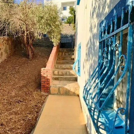 Garden Floor With Special Pool بيت للعطل *