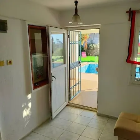 Garden Floor With Special Pool بيت للعطل بودروم
